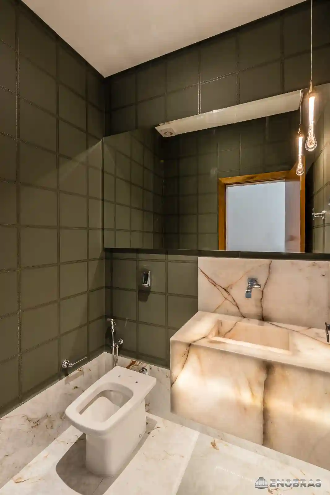Casa de Condomínio  à venda, 384m² — foto 1 de 9