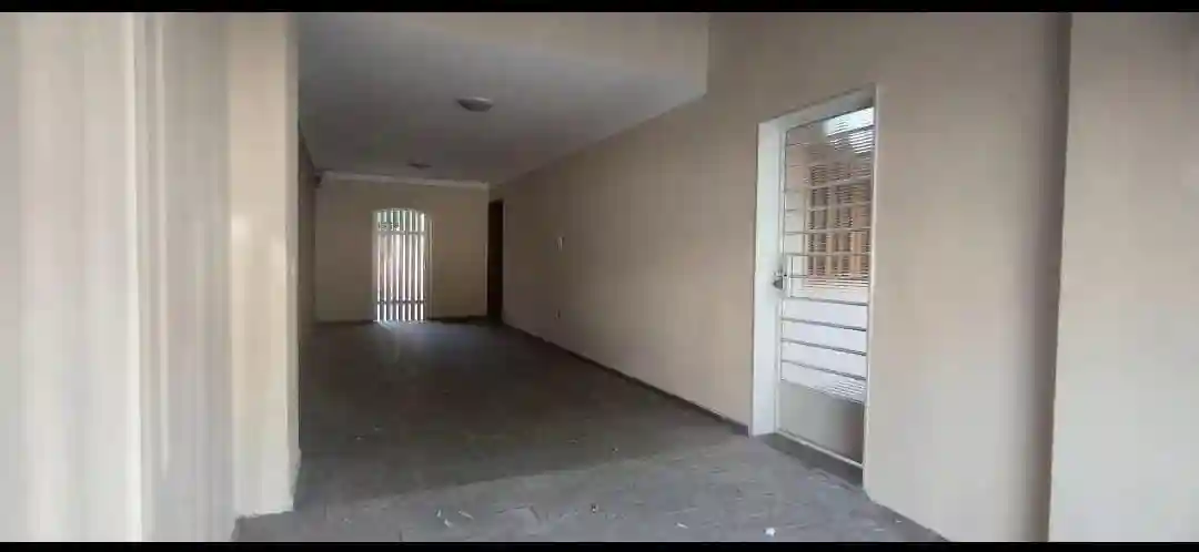 Casa Comercial com 3 quartos à venda, 260m² — foto 3 de 20