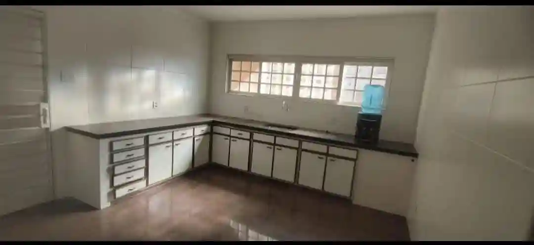 Casa Comercial com 3 quartos à venda, 260m² — foto 6 de 20