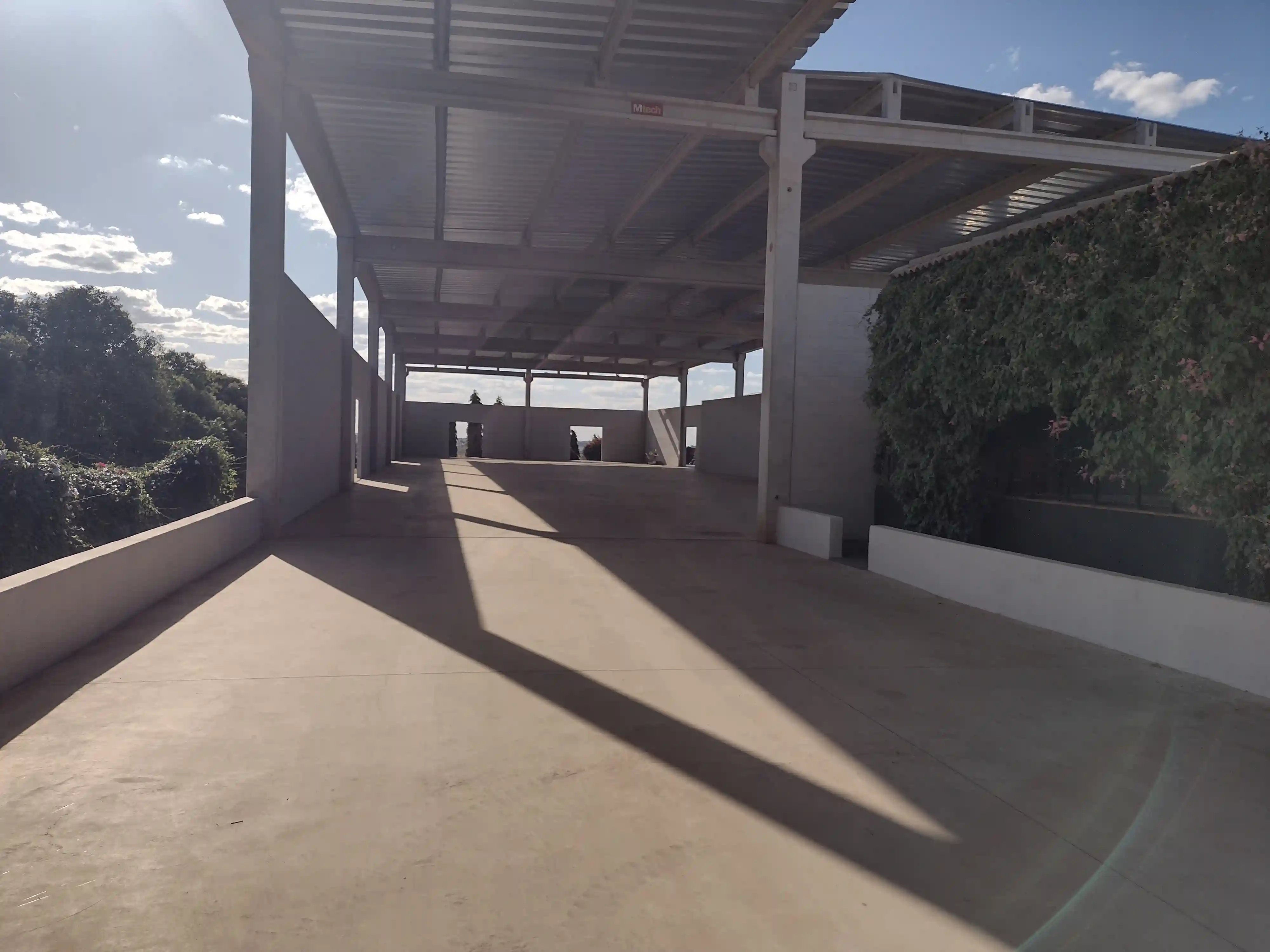 Galpão / Depósito / Armazém  à venda, 1400m² — foto 7 de 32