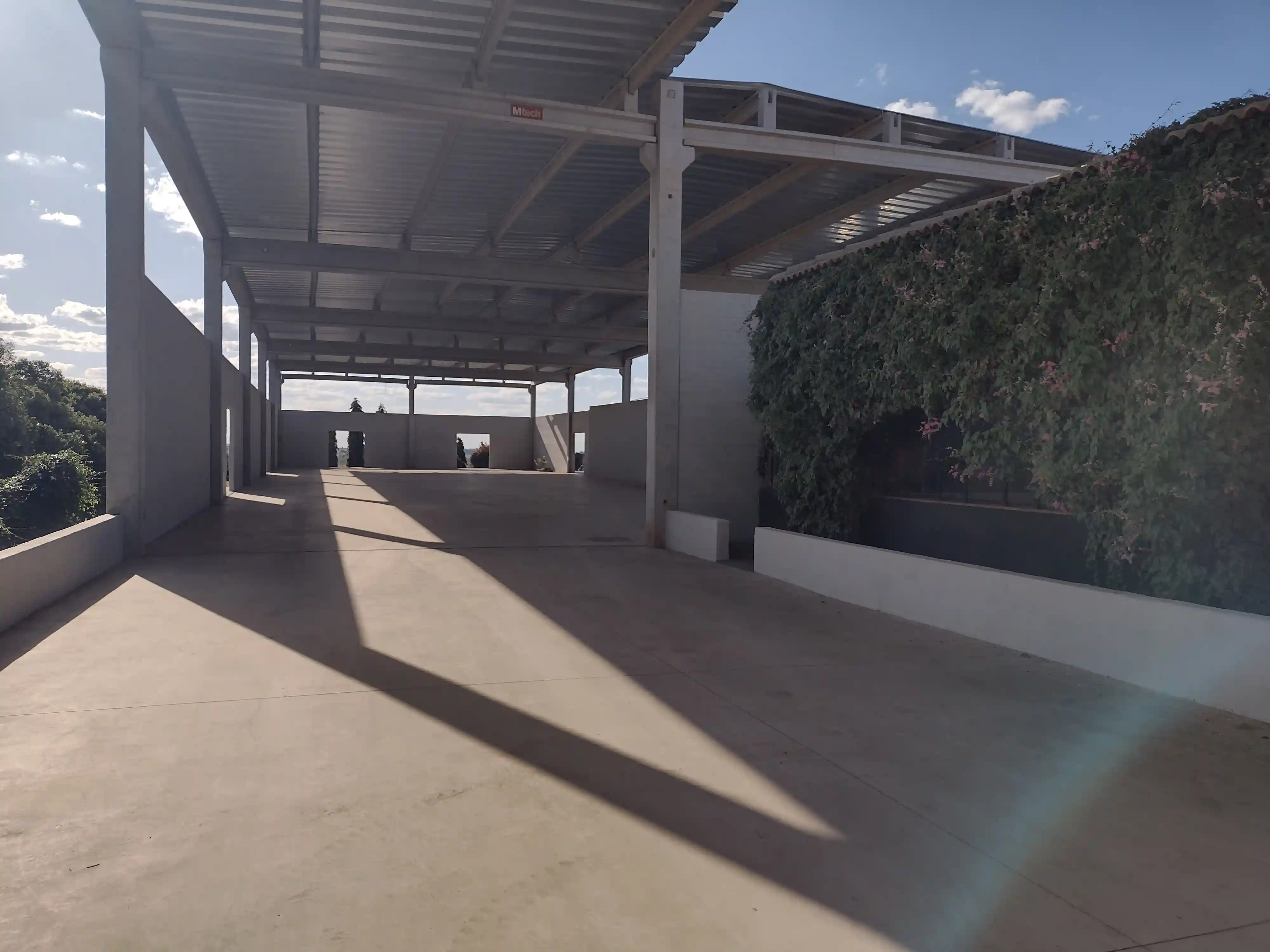 Galpão / Depósito / Armazém  à venda, 1400m² — foto 6 de 32