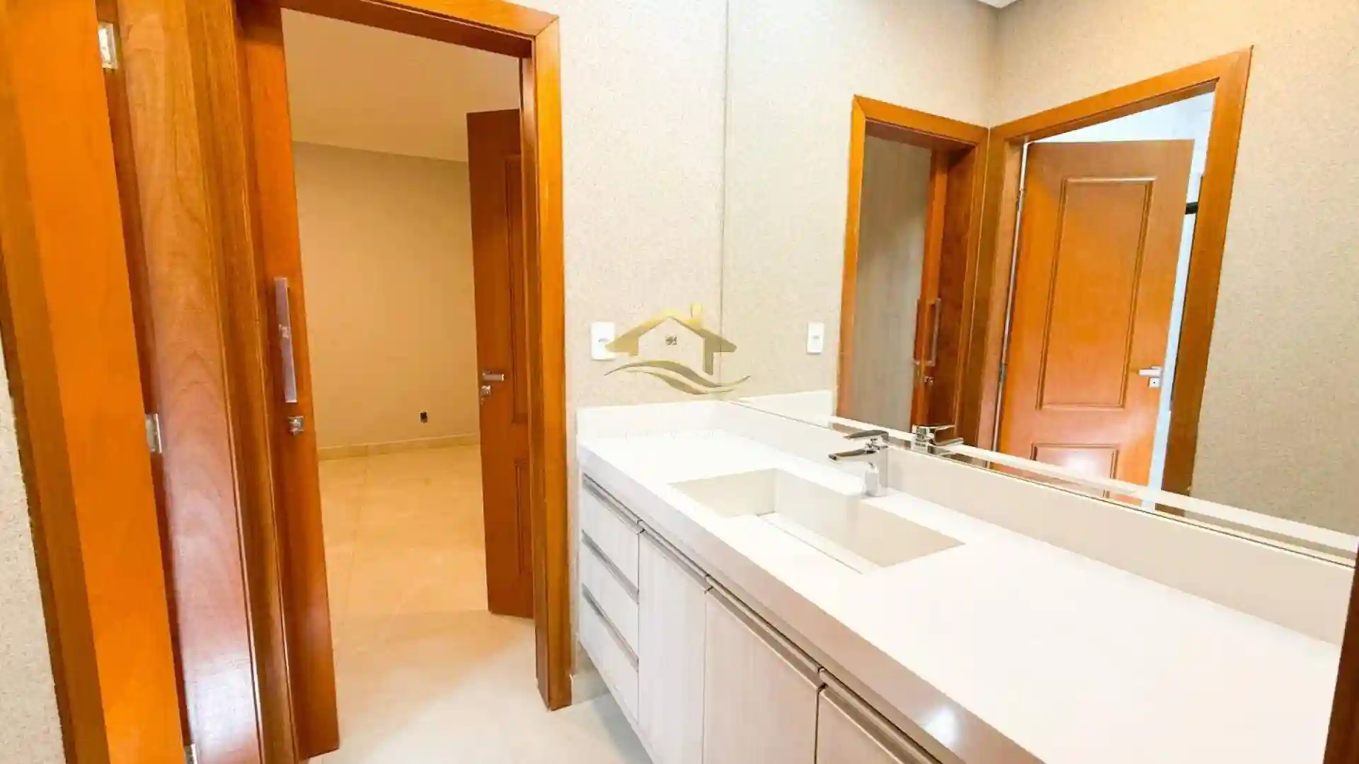 Casa de Condomínio com 4 quartos à venda, 280m² — foto 10 de 32