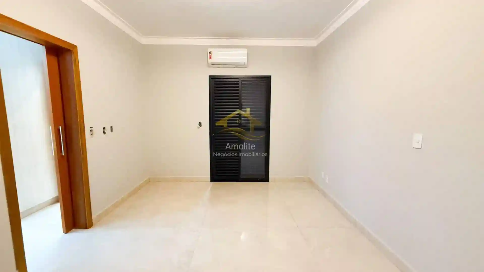 Casa de Condomínio com 4 quartos à venda, 280m² — foto 27 de 32