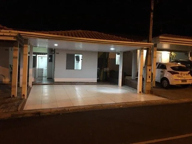 Casa de Condomínio com 3 quartos à venda, 200m² — foto 1 de 7