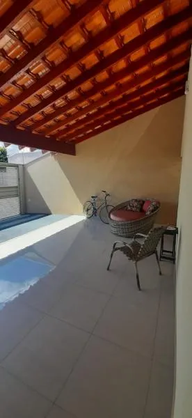 Casa à venda — foto 2 de 2