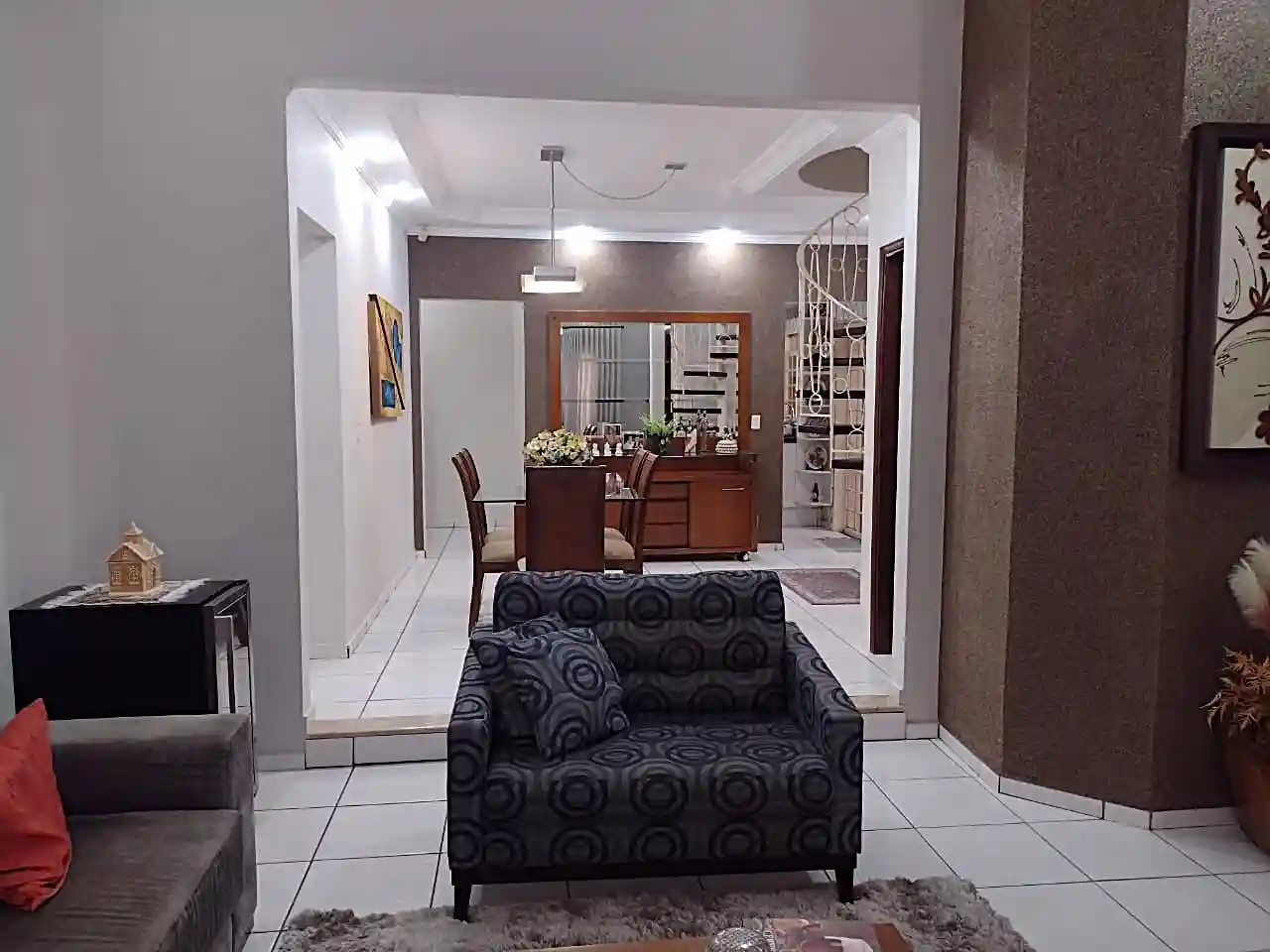 Casa com 4 quartos à venda, 217m² — foto 4 de 33