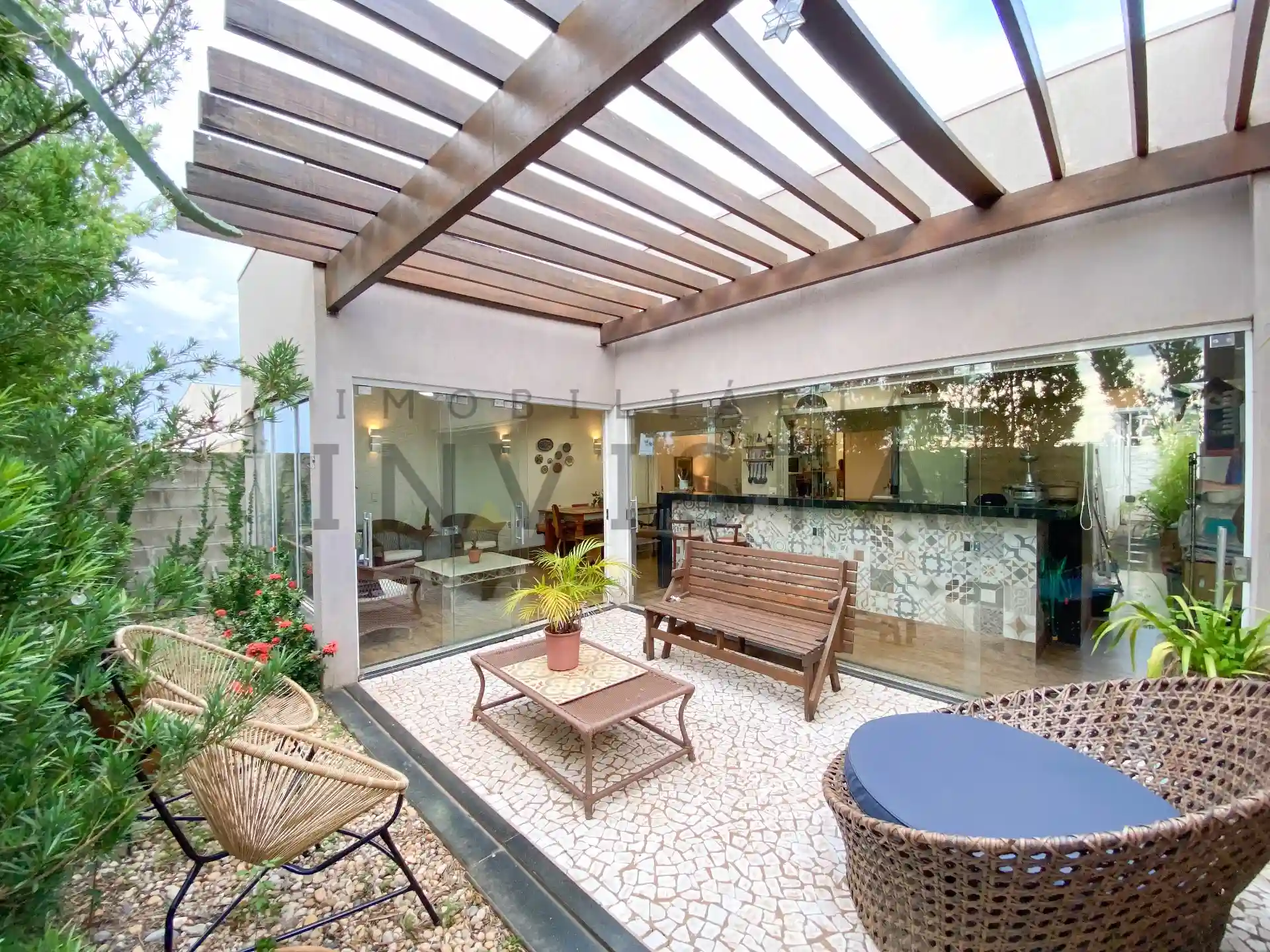 Casa de Condomínio com 3 quartos à venda, 200m² — foto 5 de 12
