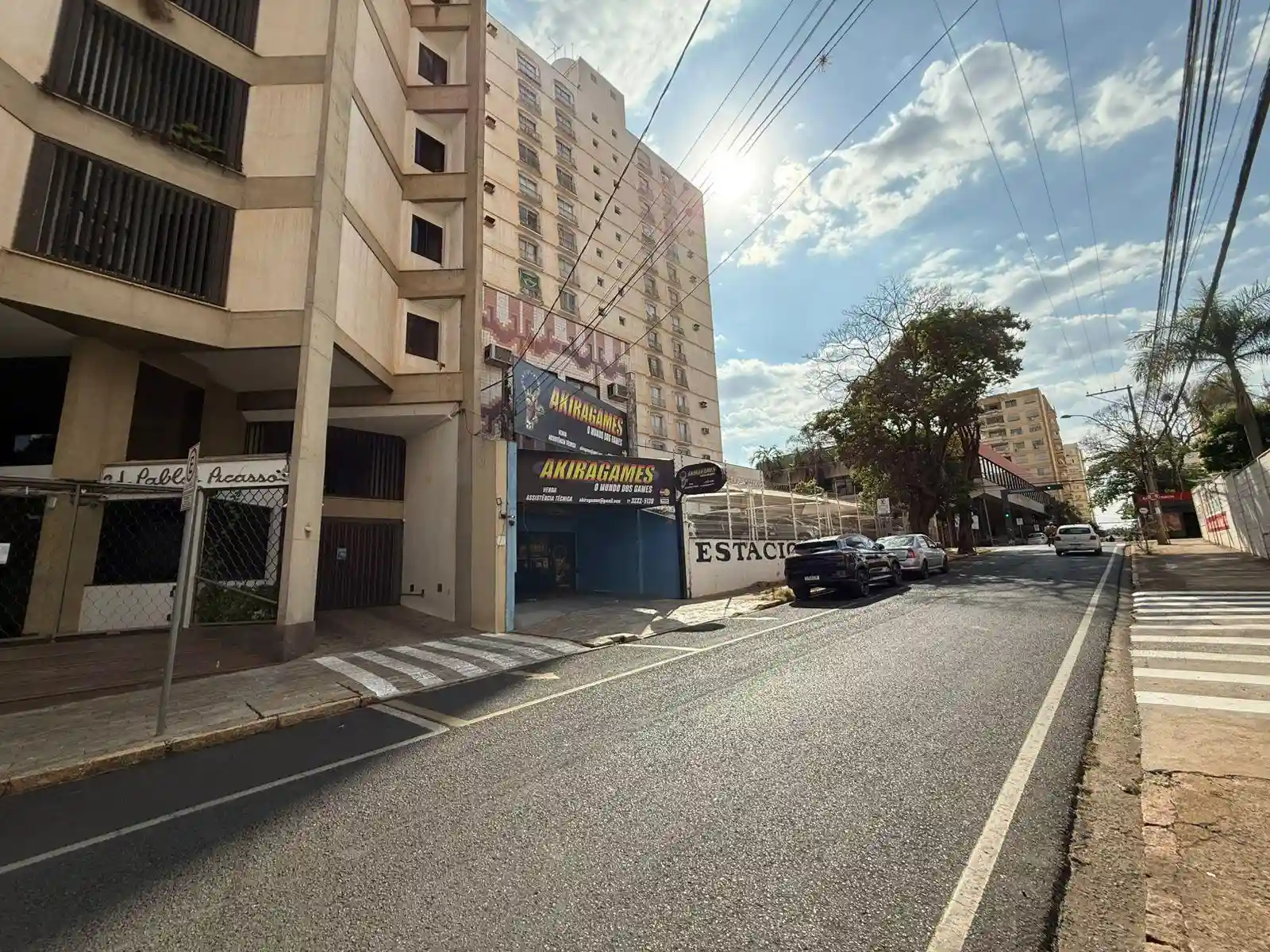 Loja / Salão / Ponto Comercial  para aluguel, 100m² — foto 1 de 8