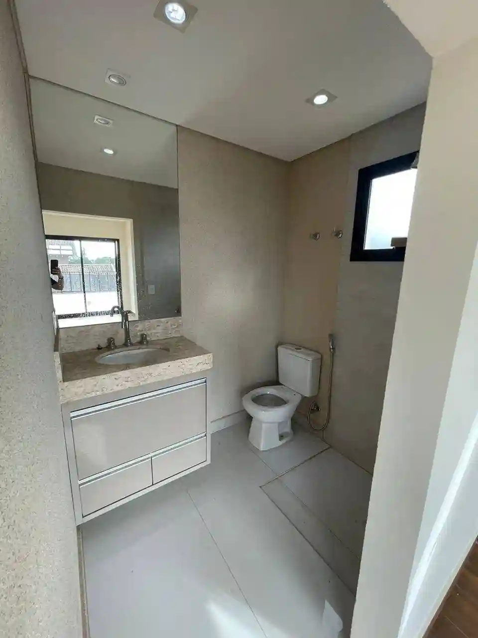 Casa de Condomínio com 4 quartos para aluguel, 350m² — foto 23 de 26