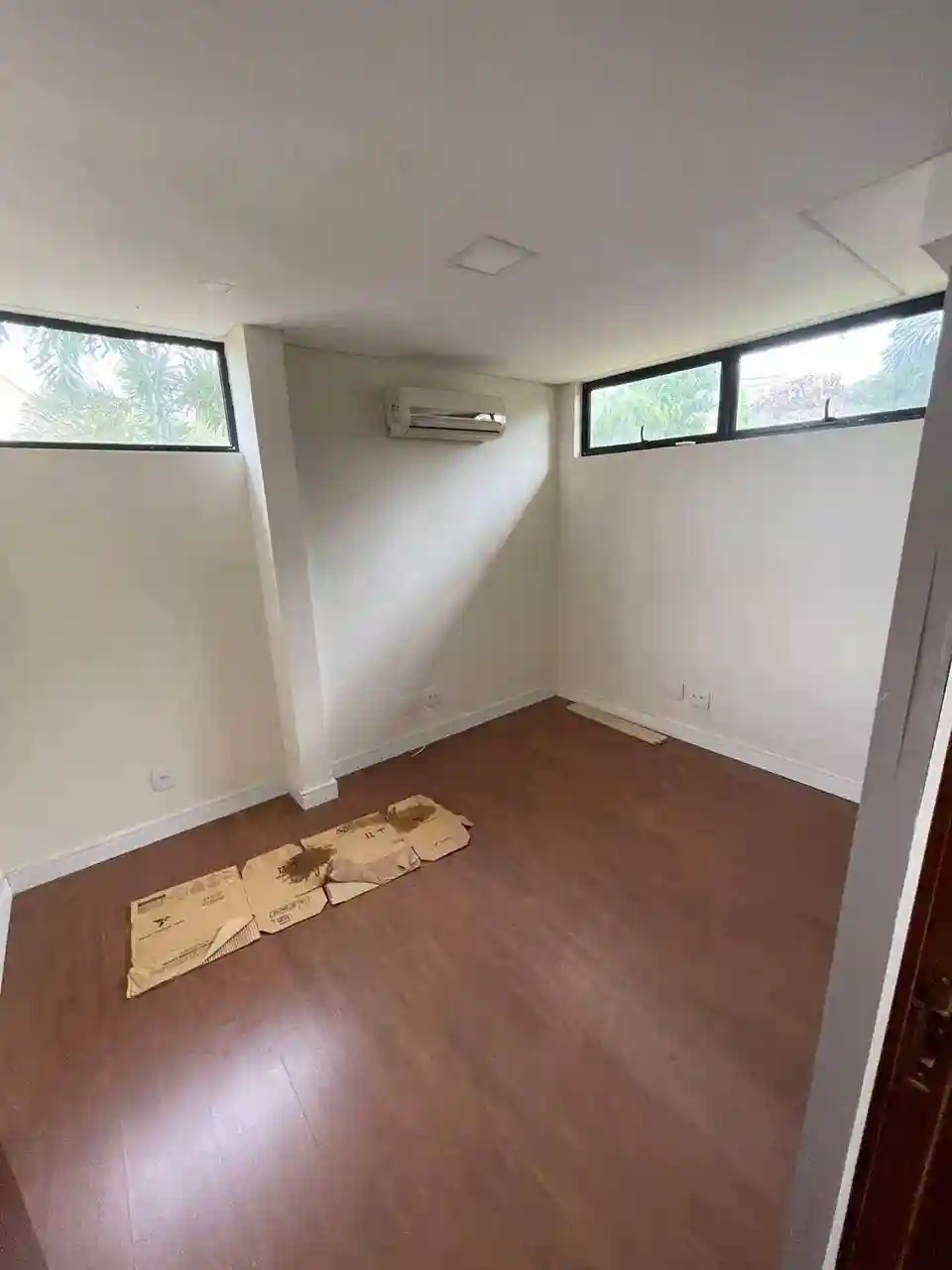 Casa de Condomínio com 4 quartos para aluguel, 350m² — foto 11 de 26