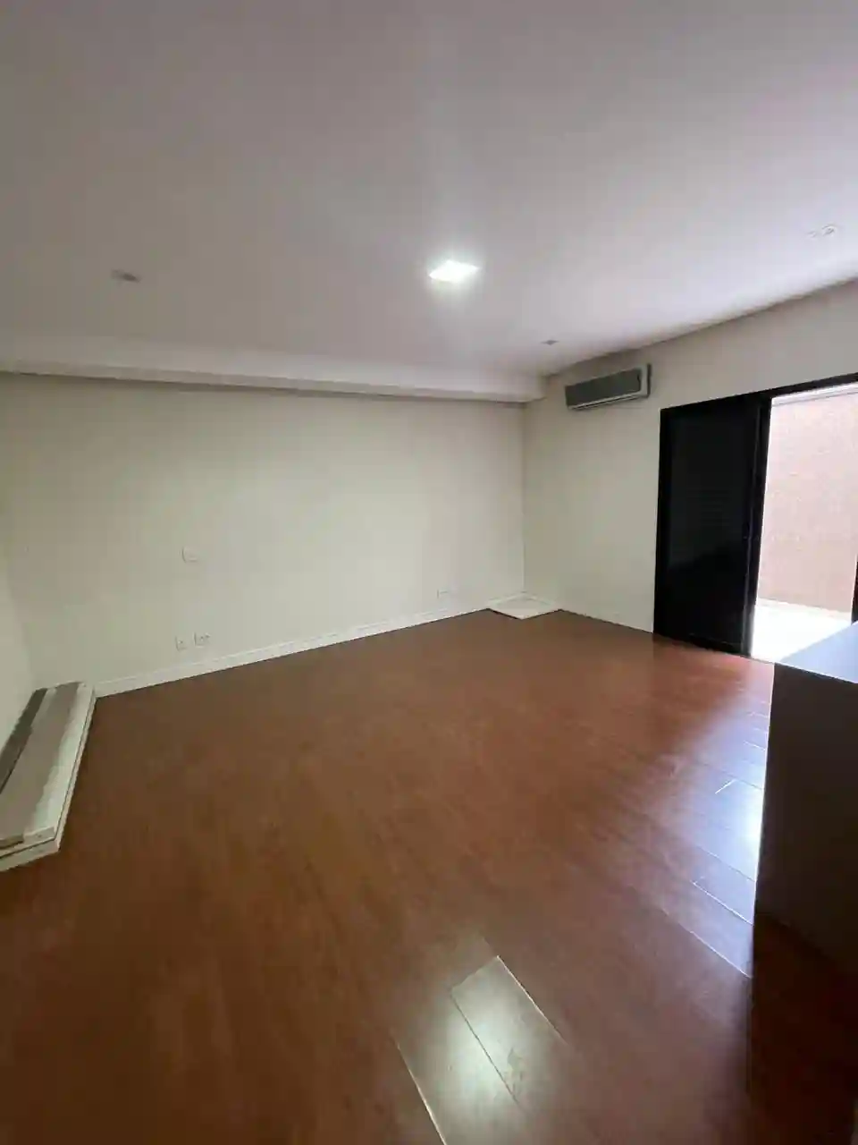 Casa de Condomínio com 4 quartos para aluguel, 350m² — foto 14 de 26