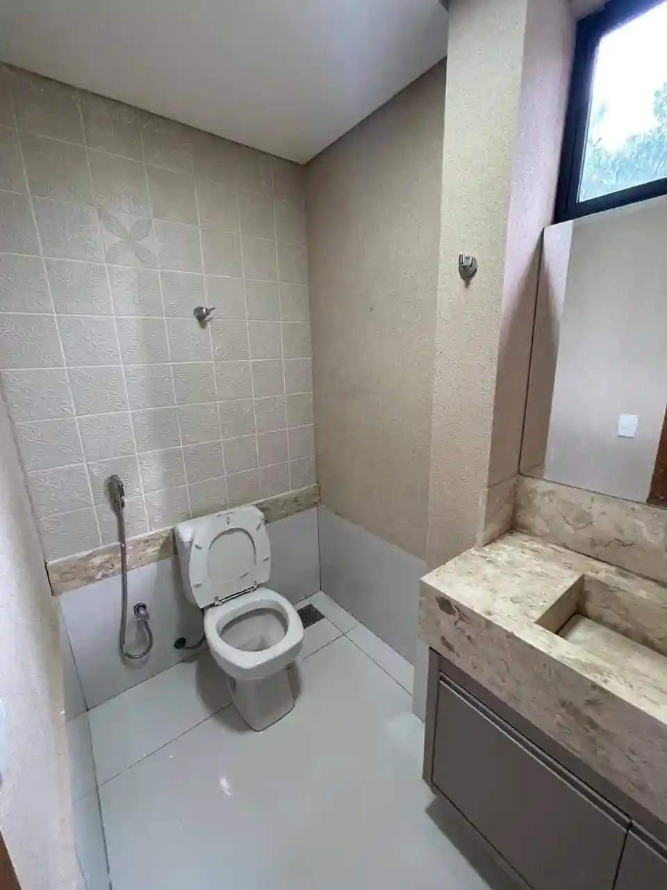 Casa de Condomínio com 4 quartos para aluguel, 350m² — foto 7 de 26