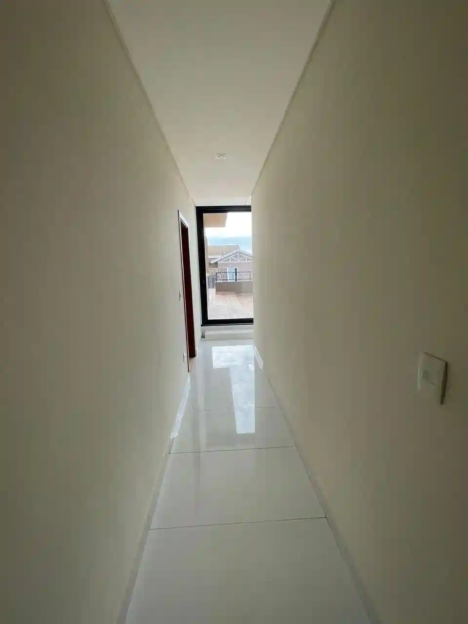 Casa de Condomínio com 4 quartos para aluguel, 350m² — foto 16 de 26