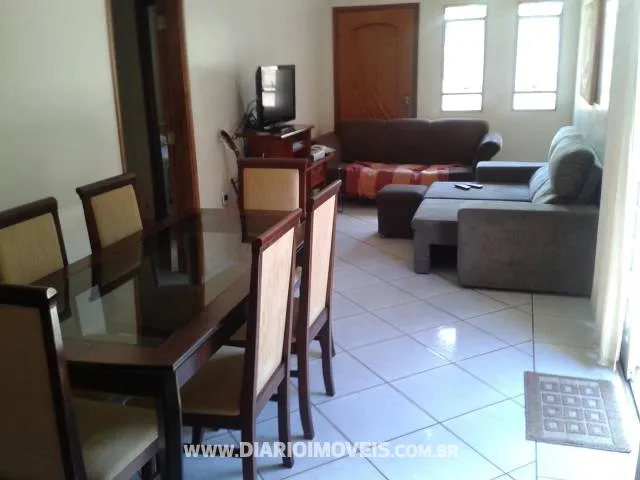Casa à venda — foto 2 de 2