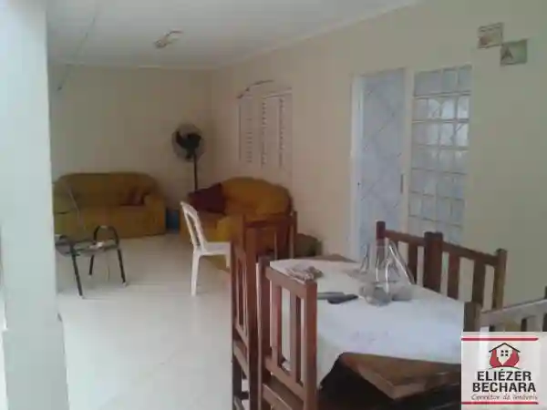Casa à venda — foto 15 de 45