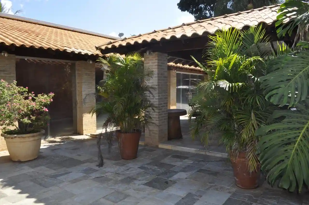 Fazenda / Sítio / Chácara com 3 quartos à venda, 1300m² — foto 2 de 15