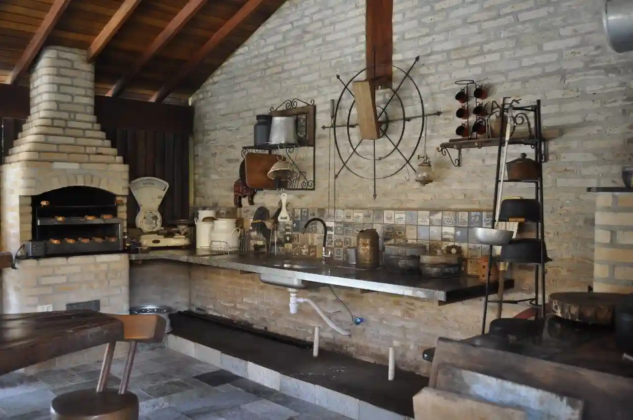 Fazenda / Sítio / Chácara com 3 quartos à venda, 1300m² — foto 3 de 15