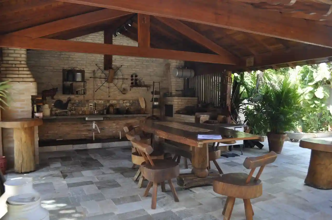 Fazenda / Sítio / Chácara com 3 quartos à venda, 1300m² — foto 1 de 15