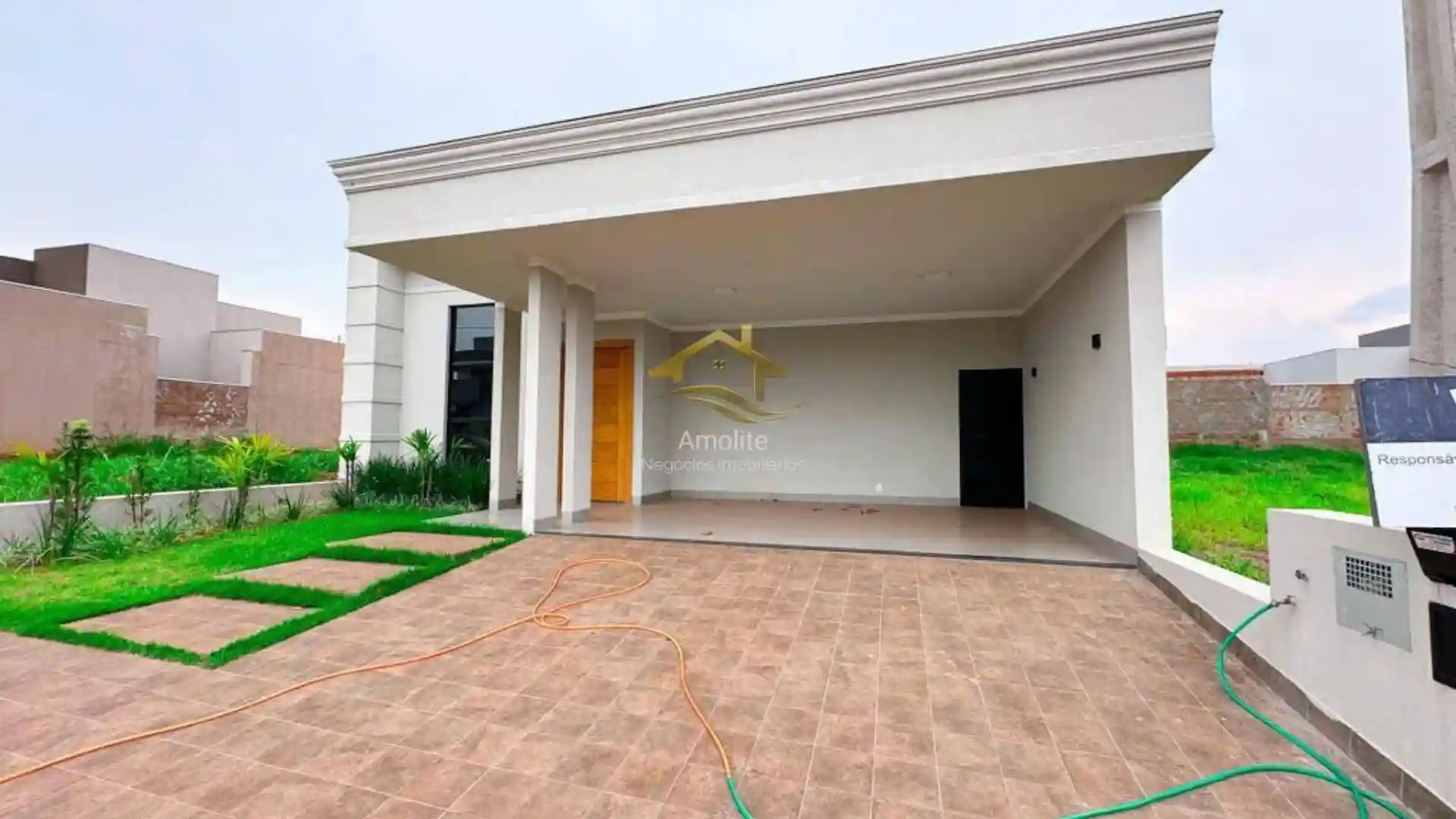 Casa de Condomínio com 3 quartos à venda, 150m² — foto 2 de 20