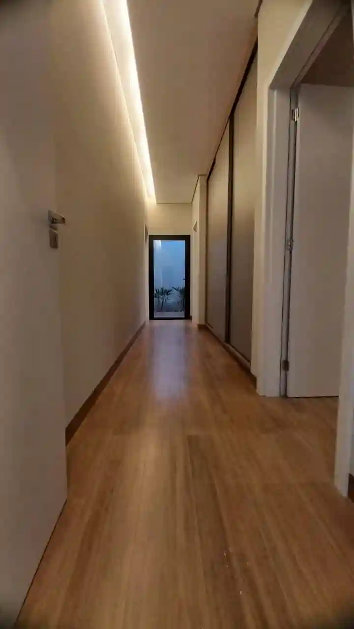 Casa de Condomínio com 3 quartos à venda, 230m² — foto 16 de 21