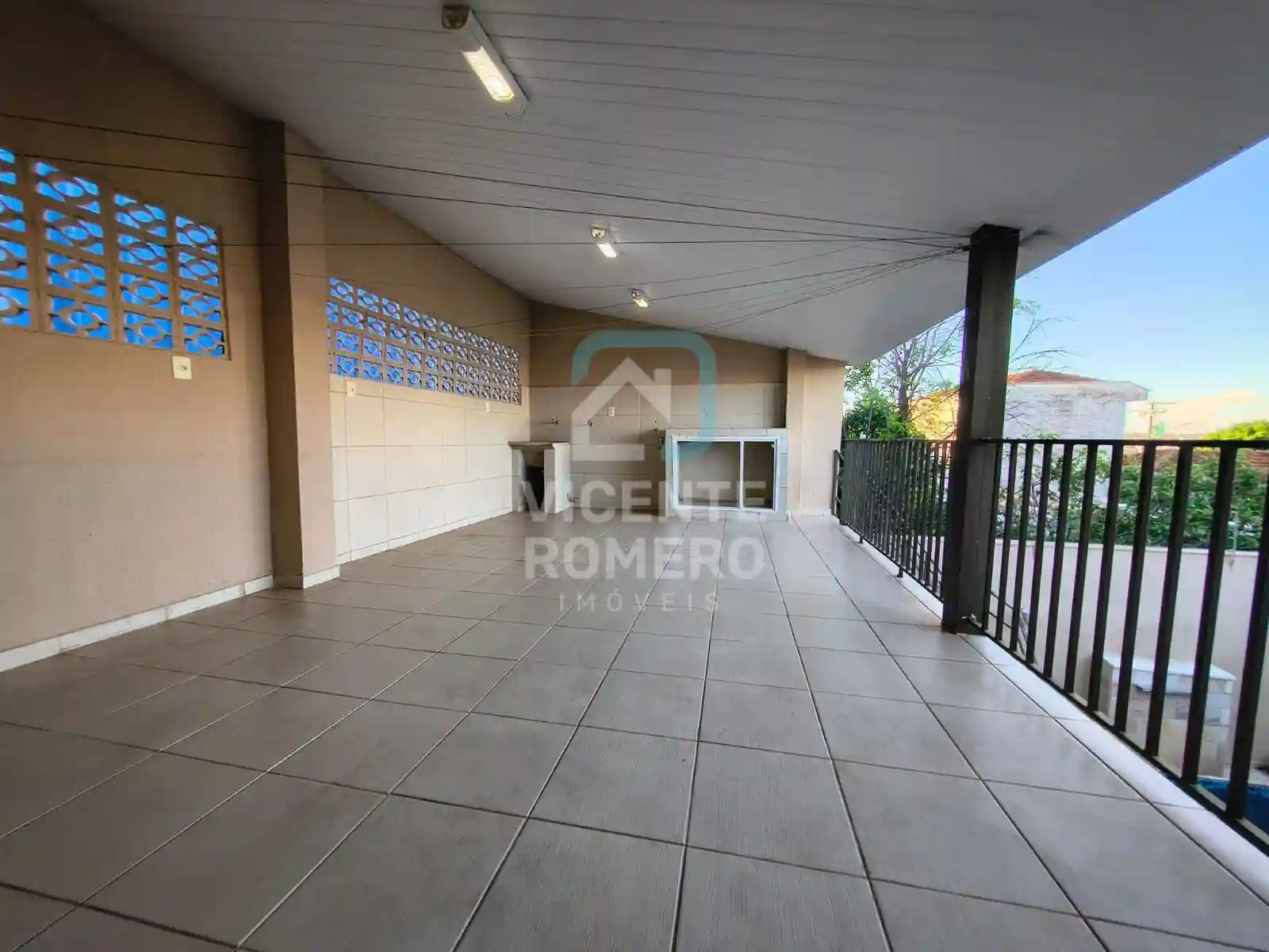 Sobrado com 3 quartos para aluguel, 63m² — foto 2 de 15
