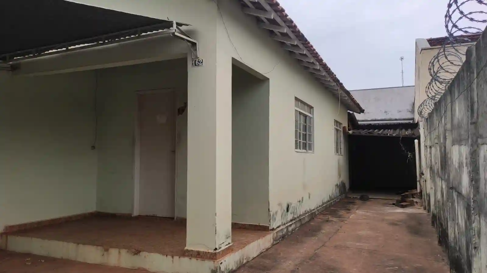Casa com 2 quartos à venda, 200m² — foto 3 de 13