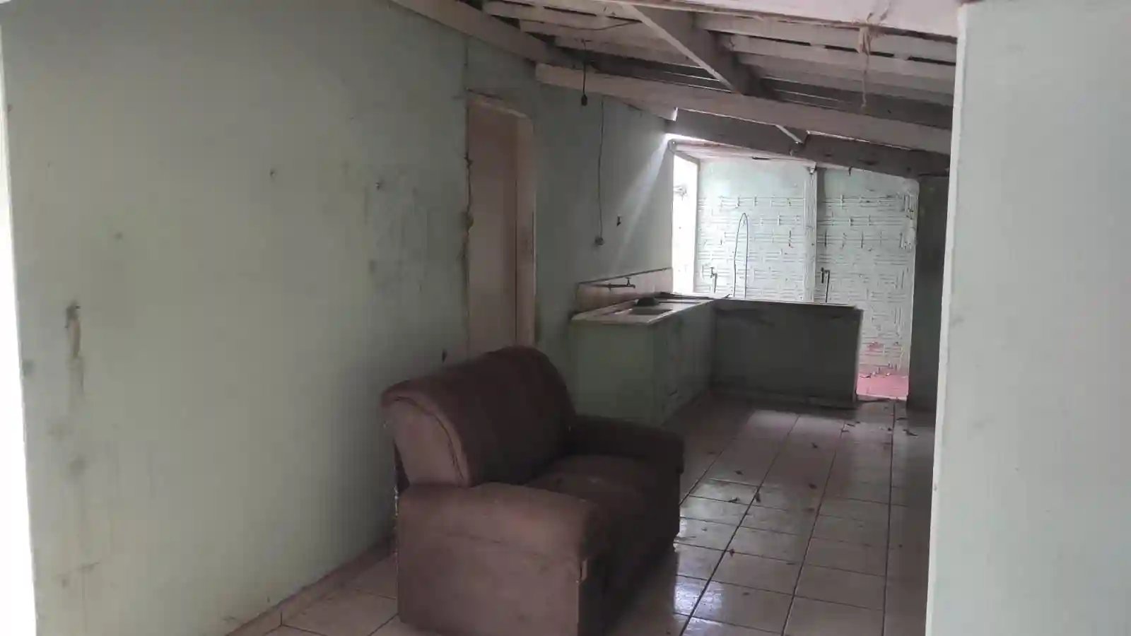 Casa com 2 quartos à venda, 200m² — foto 9 de 13