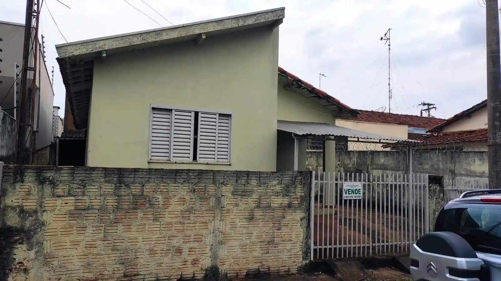 Casa com 2 quartos à venda, 200m² — foto 2 de 13
