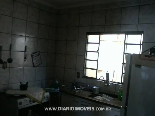 Casa à venda — foto 1 de 4
