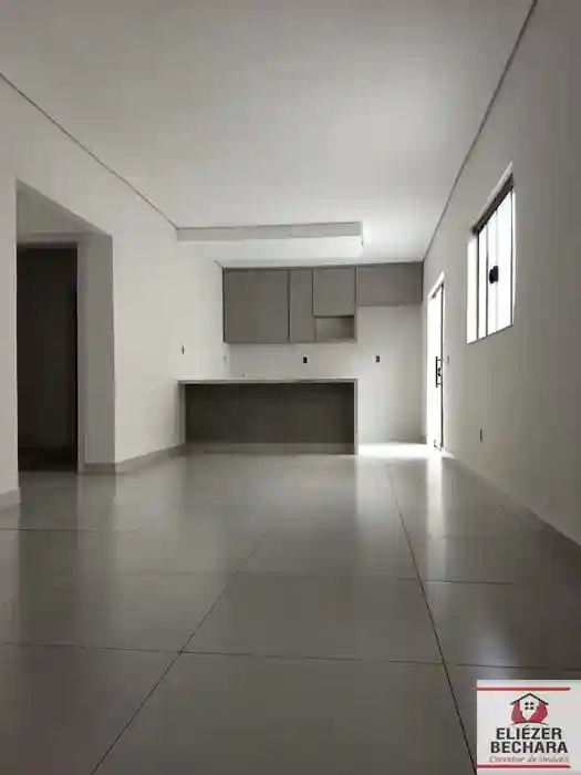 Casa com 3 quartos à venda, 140m² — foto 2 de 14