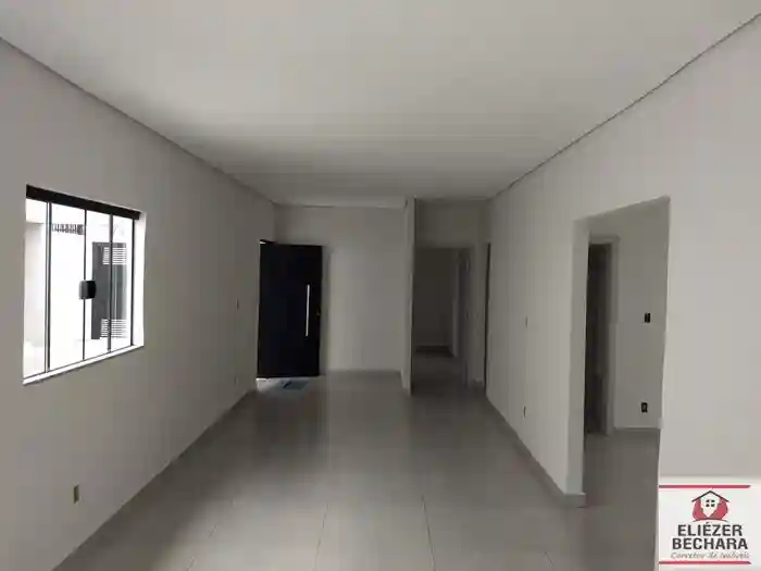 Casa com 3 quartos à venda, 140m² — foto 1 de 14