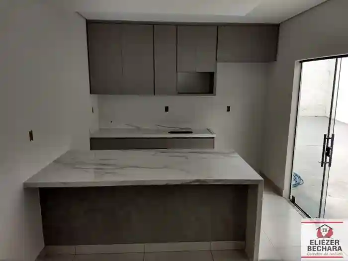 Casa com 3 quartos à venda, 140m² — foto 3 de 14