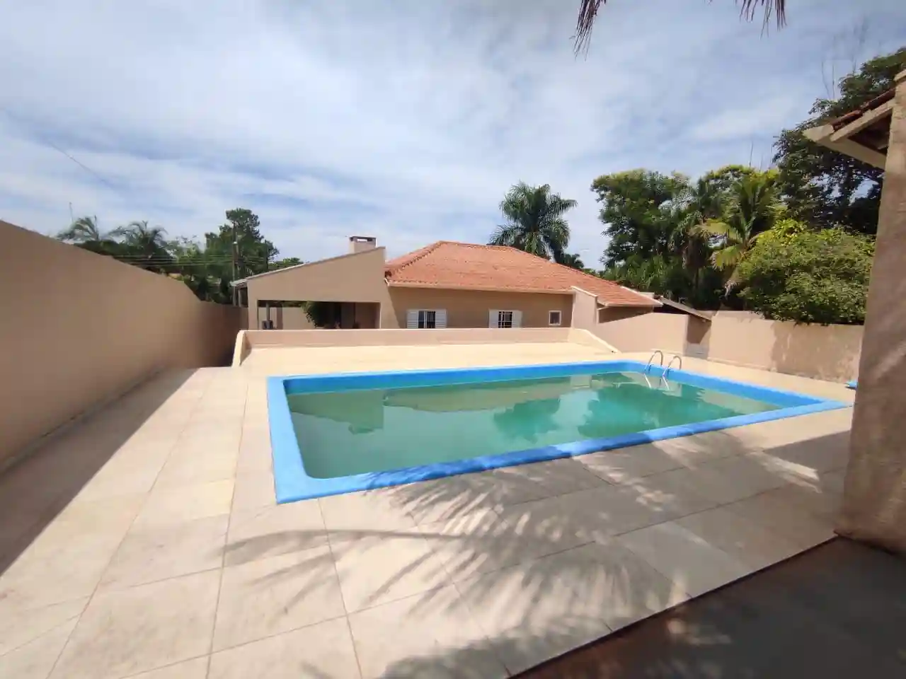 Fazenda / Sítio / Chácara  à venda, 2260m² — foto 1 de 25