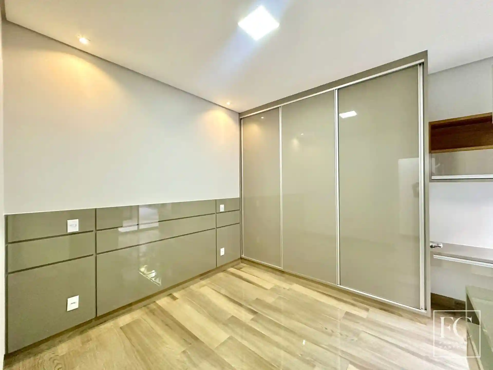Casa de Condomínio com 4 quartos à venda, 404m² — foto 17 de 30
