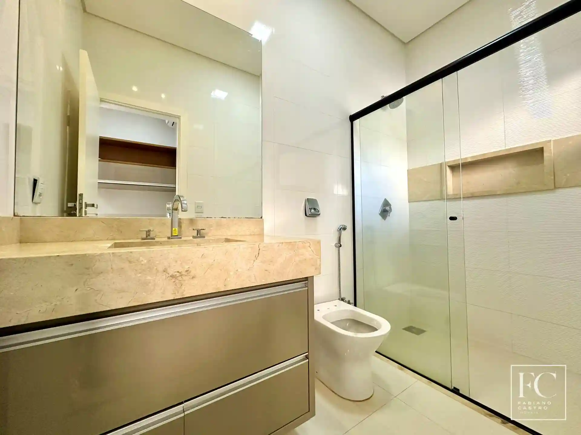 Casa de Condomínio com 4 quartos à venda, 404m² — foto 21 de 30
