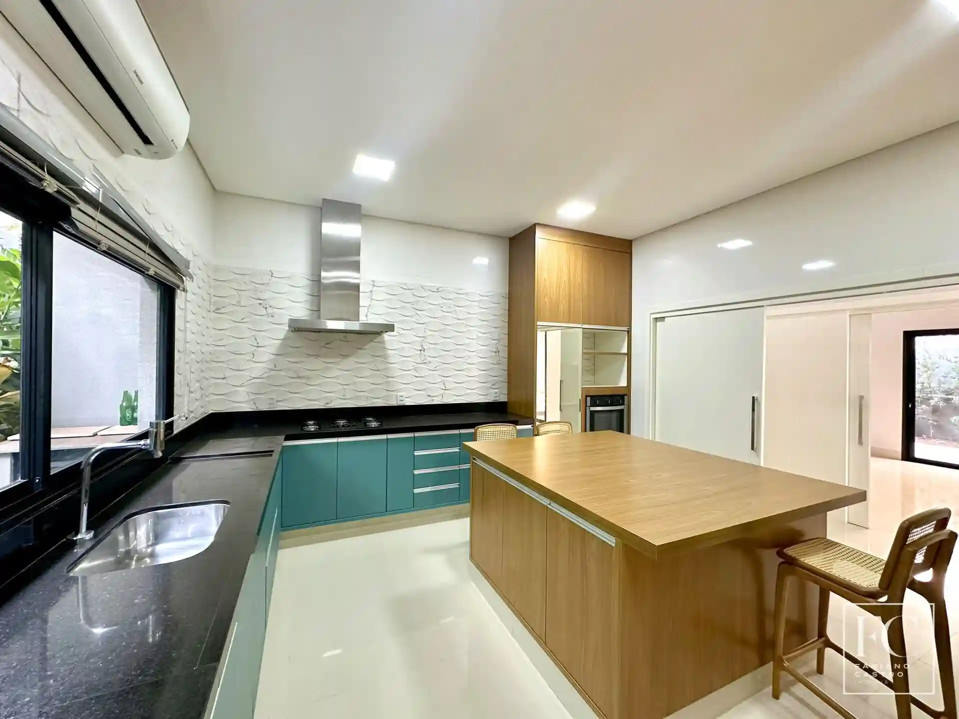 Casa de Condomínio com 4 quartos à venda, 404m² — foto 9 de 30