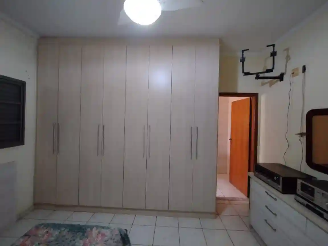 Casa com 2 quartos à venda, 204m² — foto 4 de 10