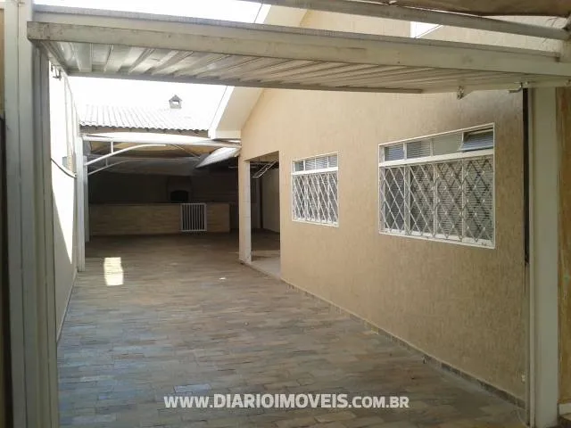 Casa à venda — foto 1 de 3