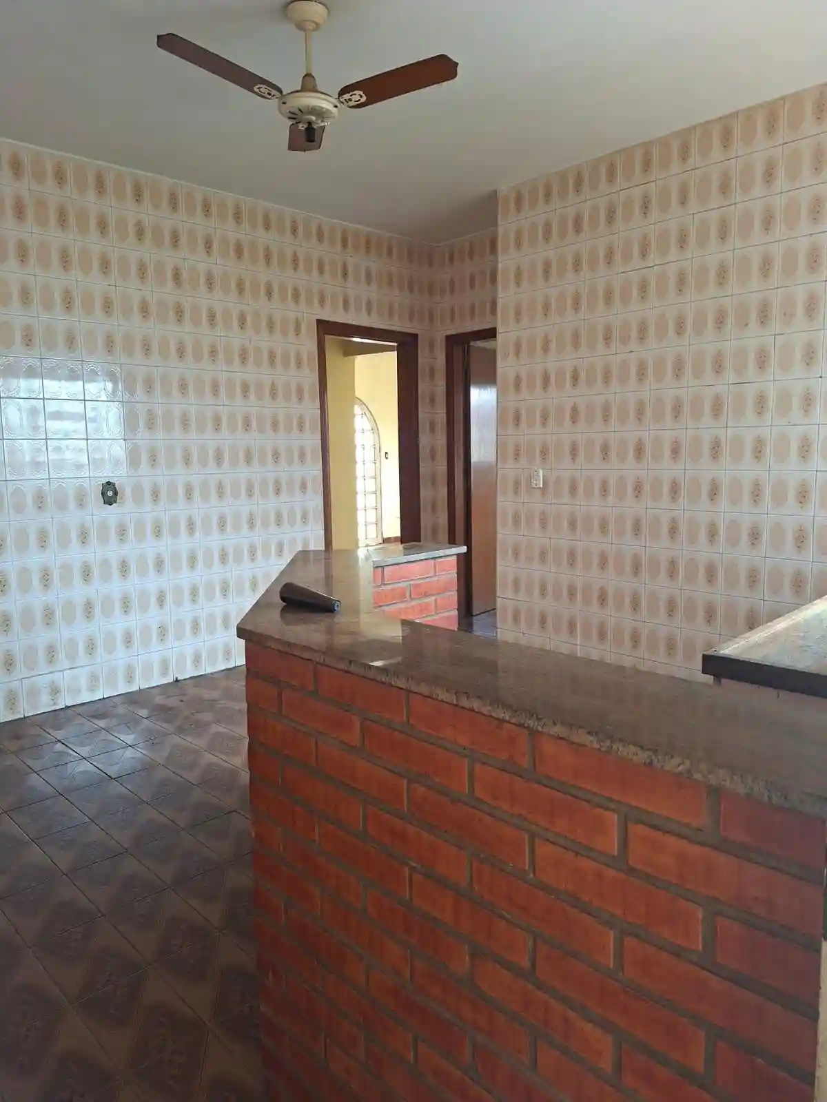Casa com 2 quartos à venda, 180m² — foto 3 de 9