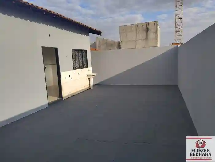 Casa com 3 quartos à venda, 100m² — foto 2 de 37