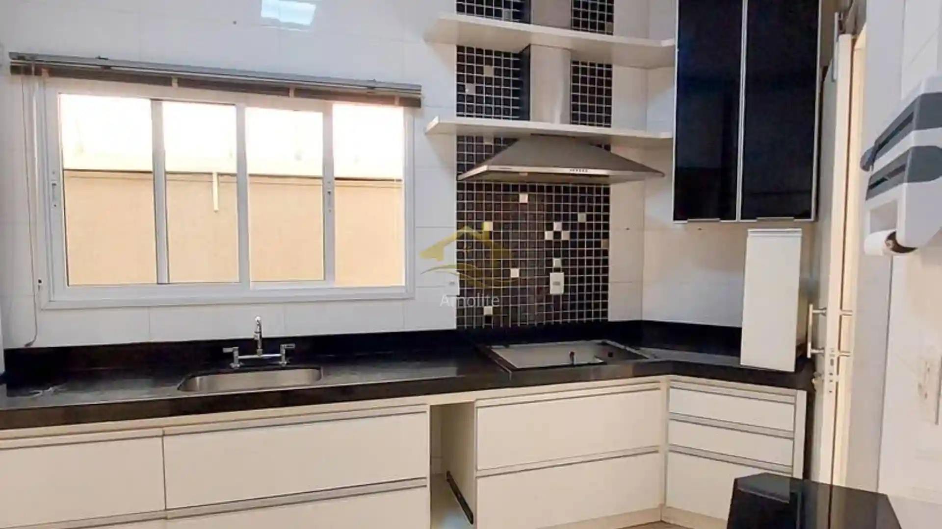 Casa de Condomínio com 3 quartos à venda, 180m² — foto 21 de 32