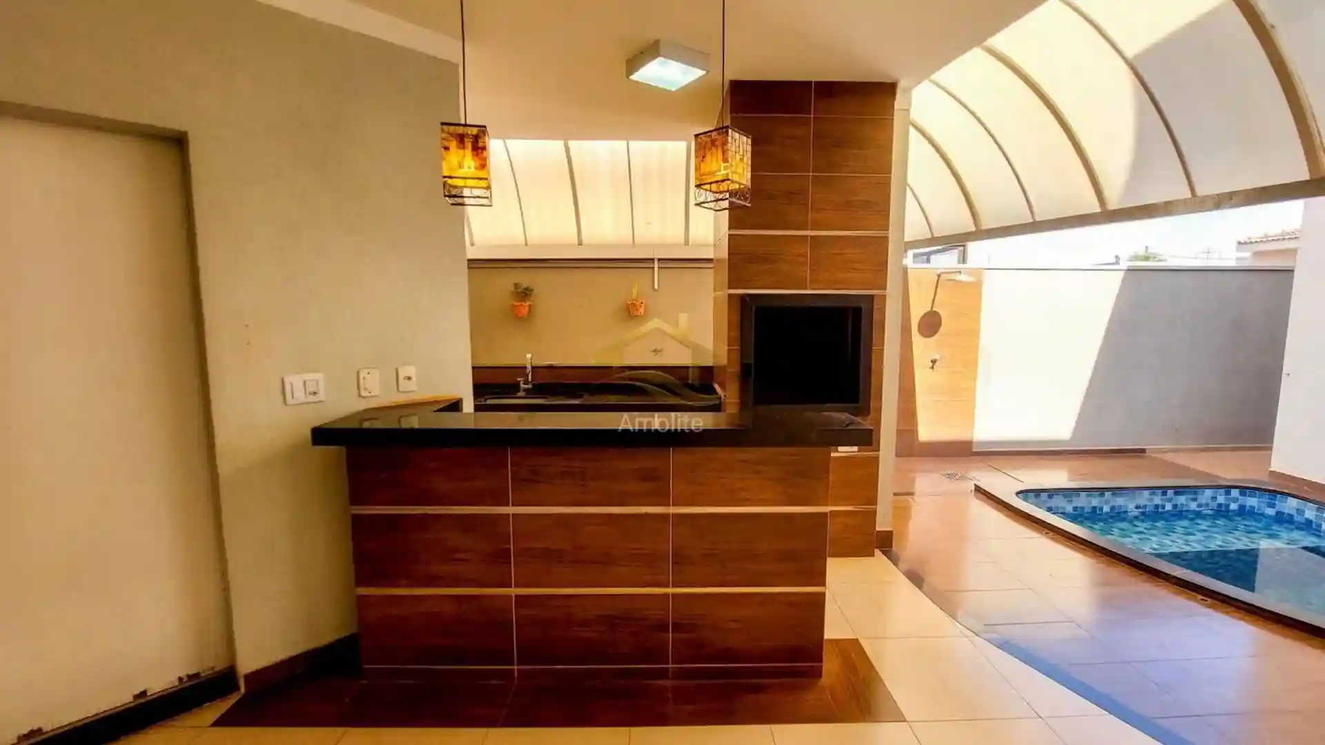Casa de Condomínio com 3 quartos à venda, 180m² — foto 13 de 32