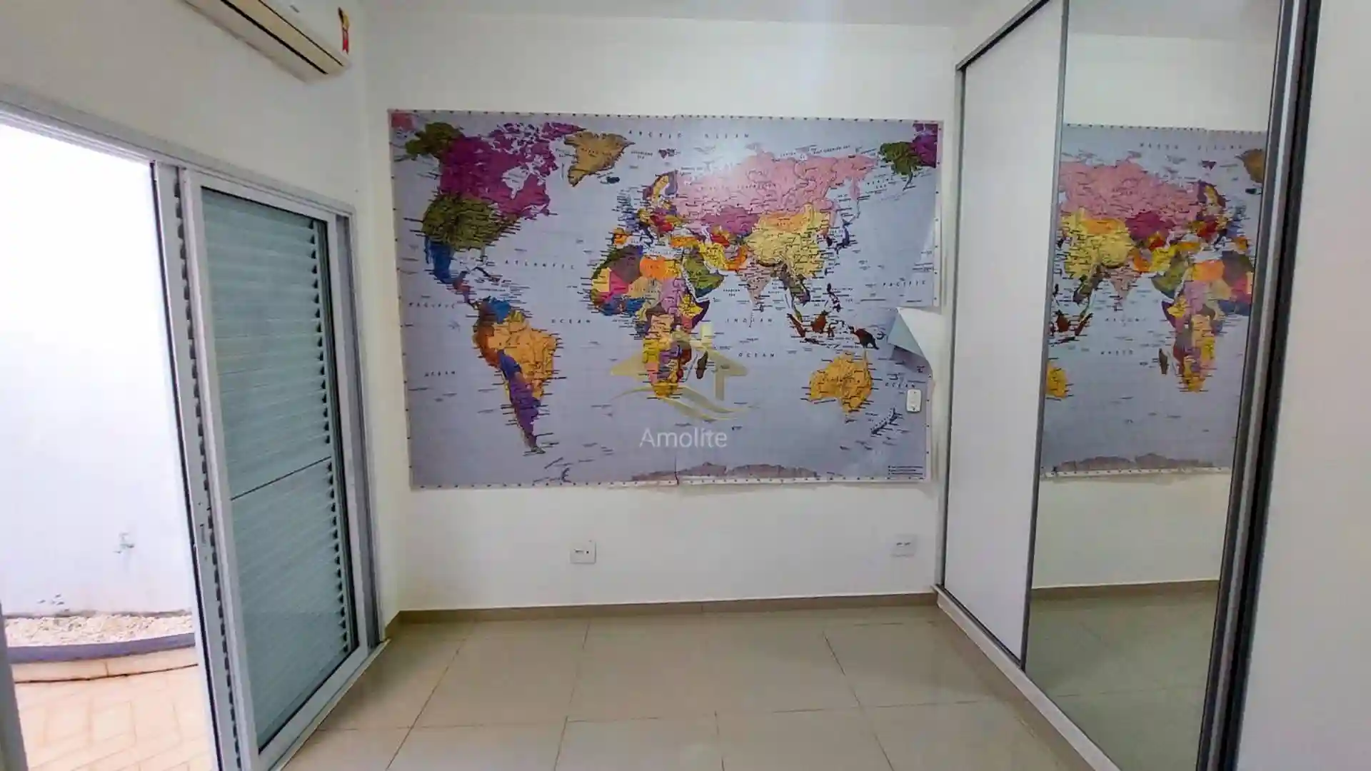 Casa de Condomínio com 3 quartos à venda, 180m² — foto 8 de 32