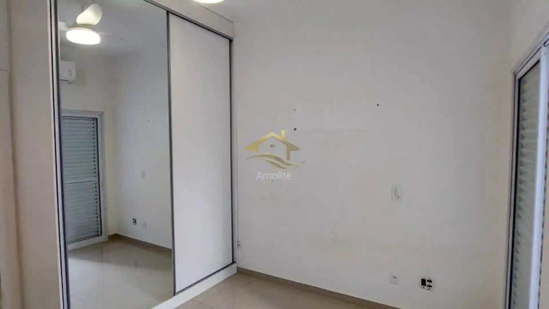 Casa de Condomínio com 3 quartos à venda, 180m² — foto 11 de 32
