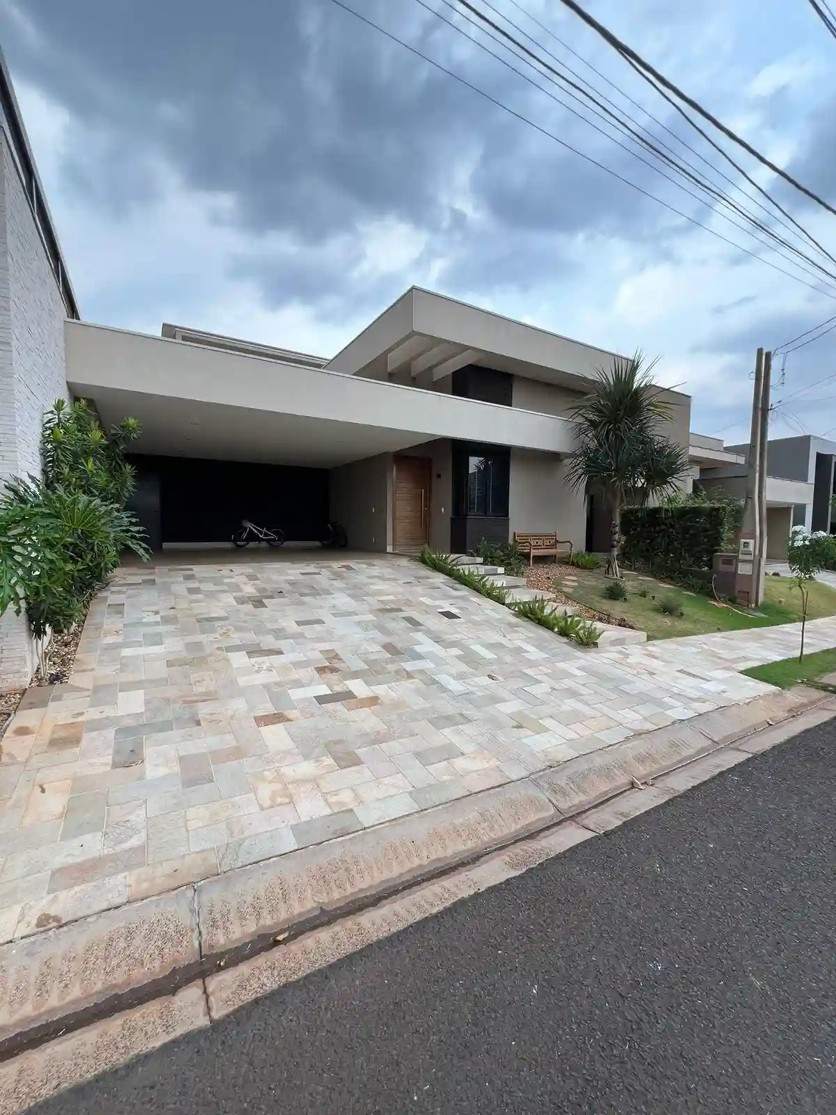 Casa de Condomínio com 2 quartos à venda, 405m² — foto 1 de 18