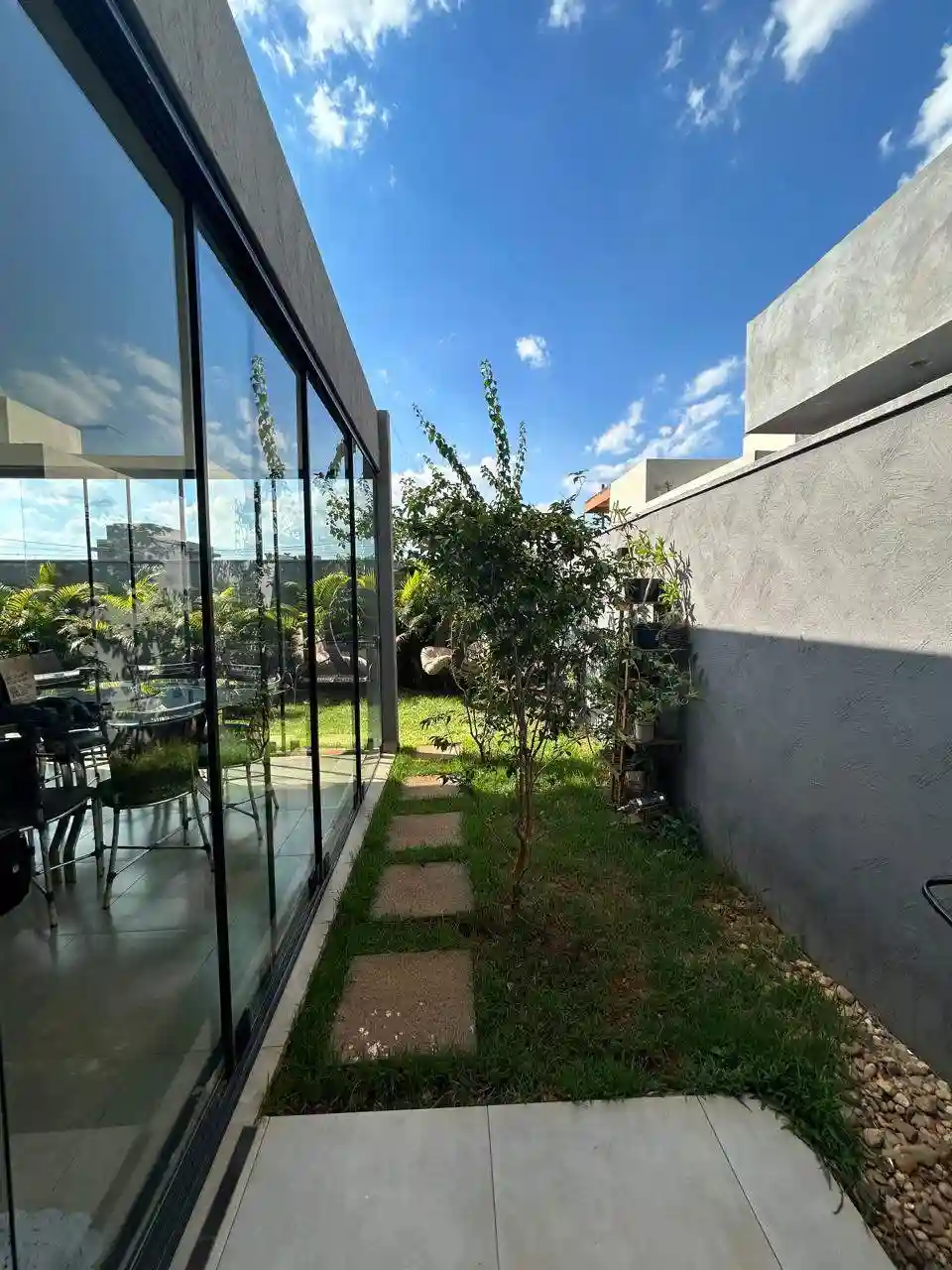 Casa de Condomínio com 3 quartos à venda, 300m² — foto 13 de 18