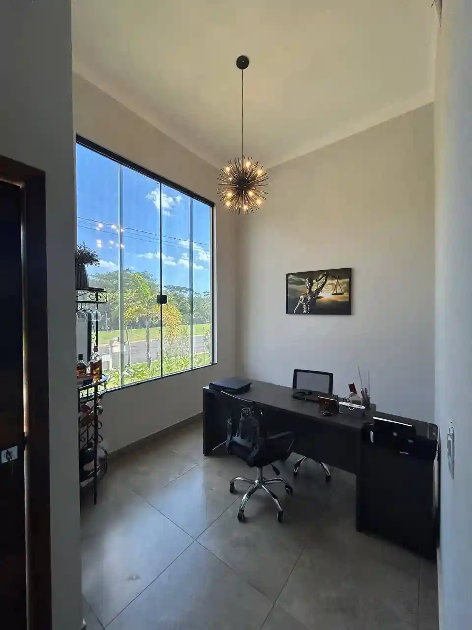 Casa de Condomínio com 3 quartos à venda, 300m² — foto 2 de 18