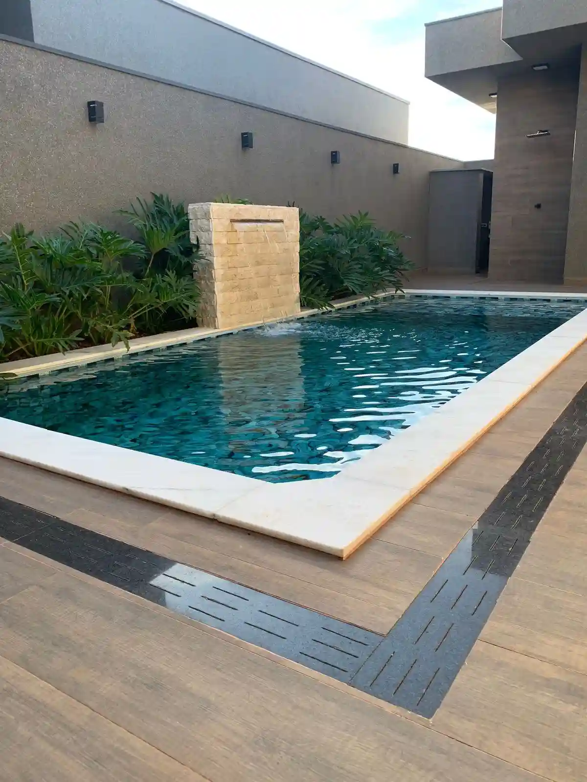 Casa de Condomínio com 3 quartos à venda, 377m² — foto 3 de 4