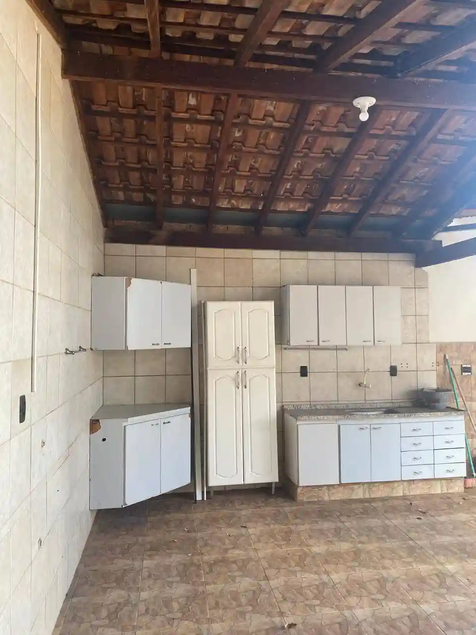 Casa com 3 quartos para aluguel, 240m² — foto 22 de 26