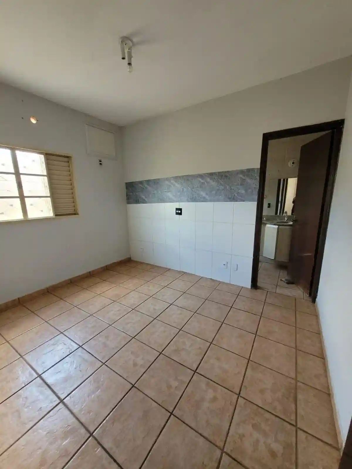Casa com 3 quartos para aluguel, 240m² — foto 11 de 26